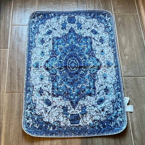 3 Blue and White Patterned Washable Puppy Pads - Picture 4 of 4